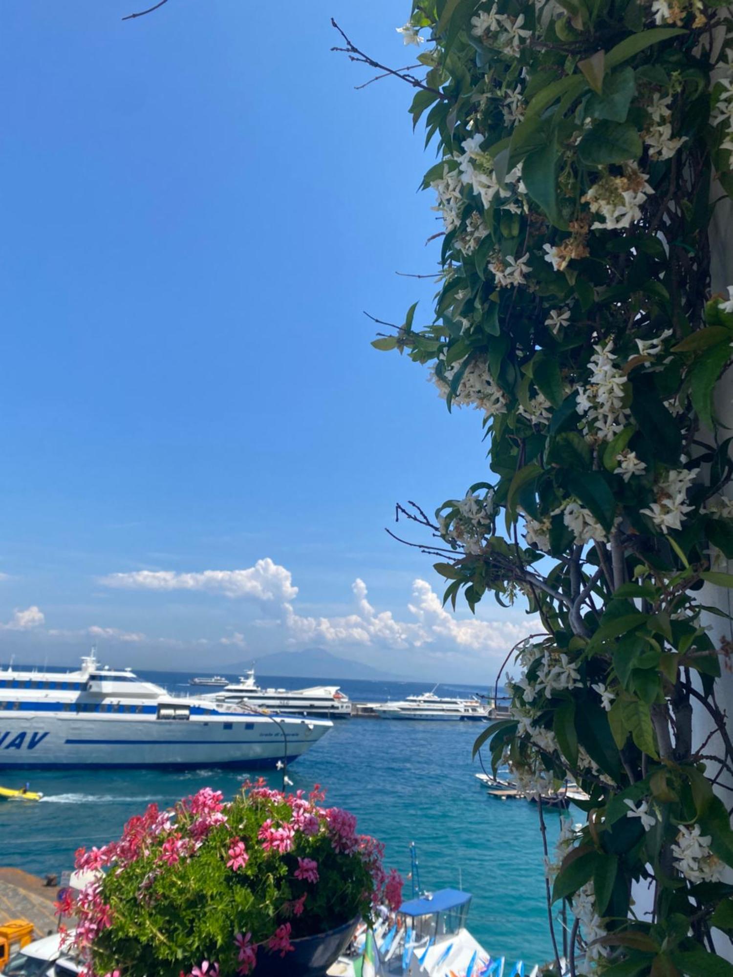 Апартаменти La Baia Di Napoli Капрі Екстер'єр фото